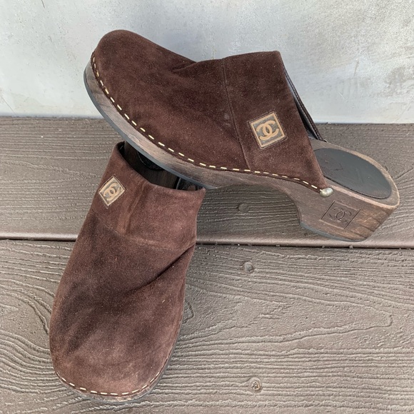 Suede Chanel Clogs - Picture 3 of 4